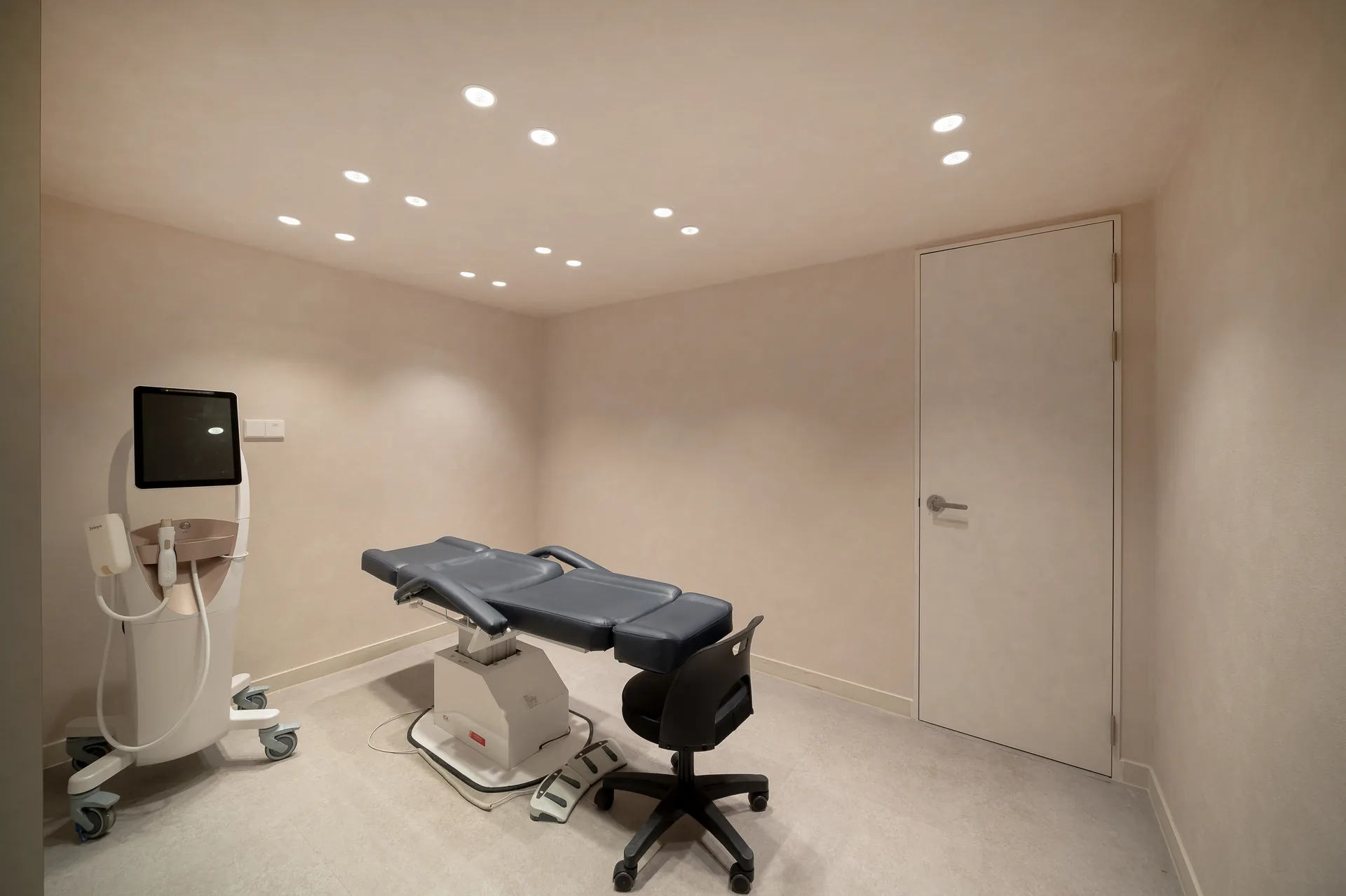 Clinic interior 9